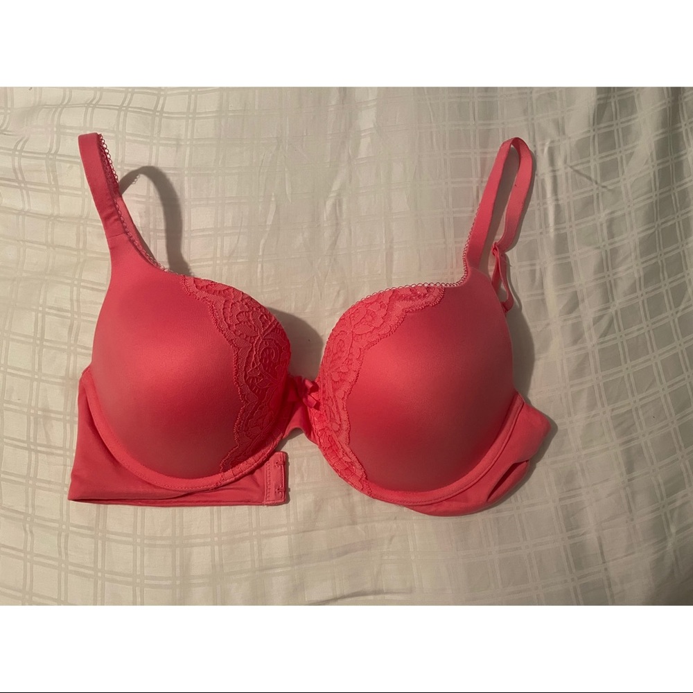34D Victoria’s Secret Push Up Body Bra